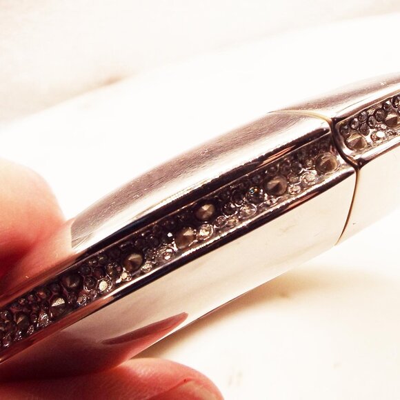 *RARE* ALEXIS BITTAR EARTHQUAKE ANGLED SILVER W/CRYSTAL CLAMPER CUFF BRACELET 29 - Picture 2 of 5